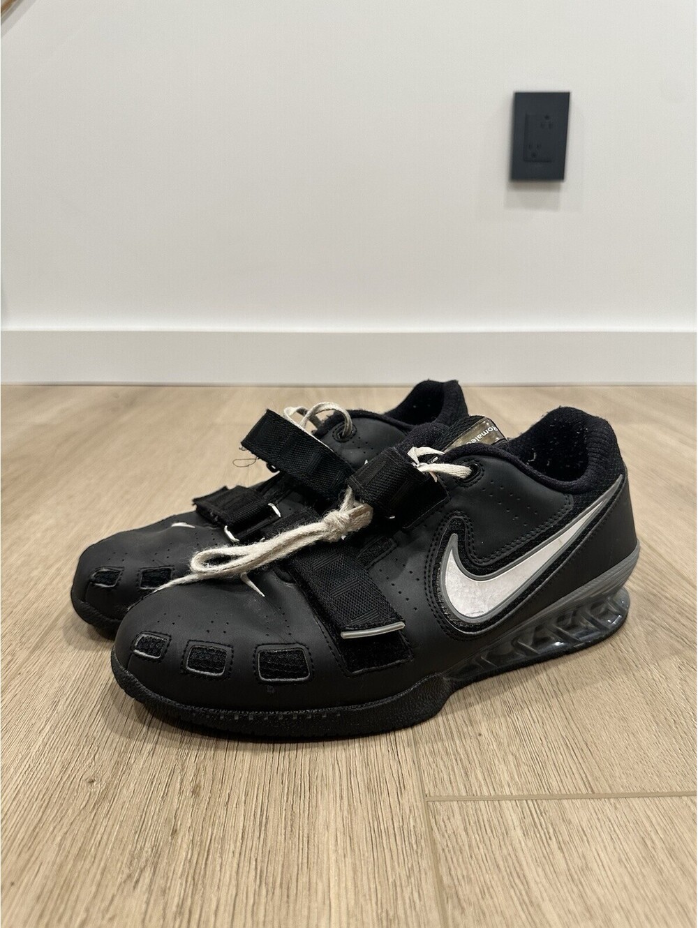 Nike Romaleos 2 Black Men’s Size 9 476927-010